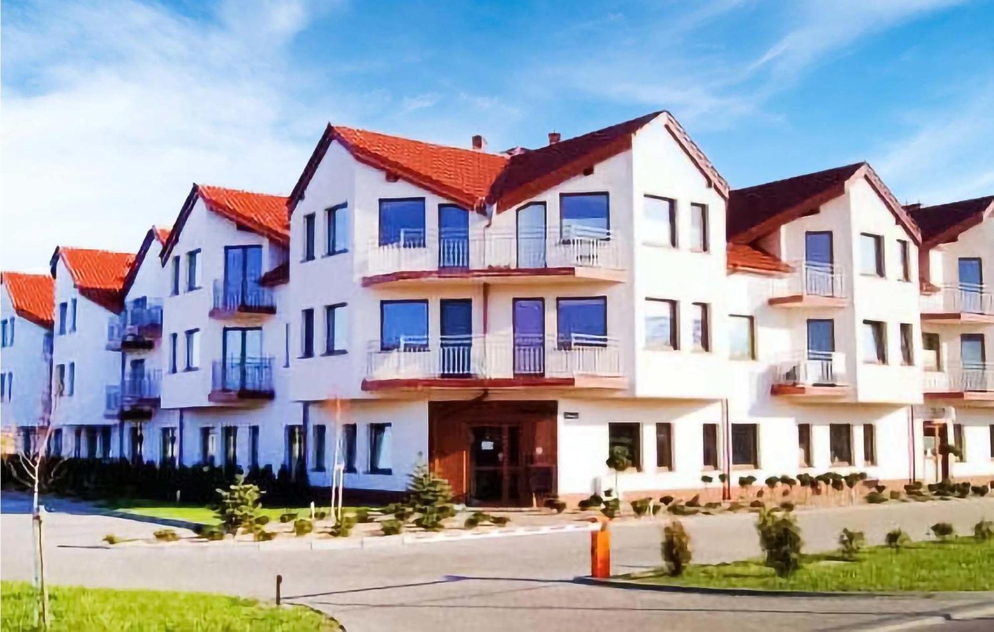 Nice Apartment In Darlowko With Wifi Luaran gambar