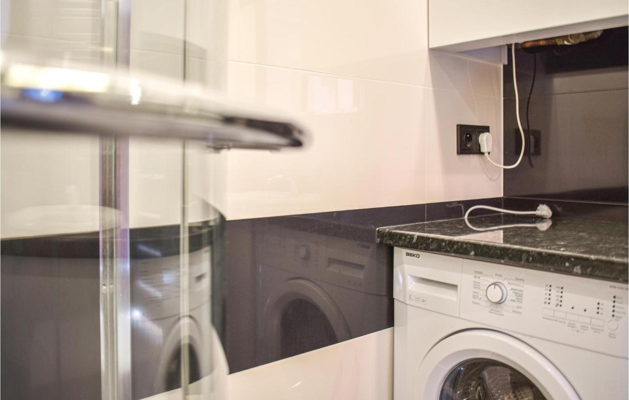 Nice Apartment In Darlowko With Wifi Luaran gambar