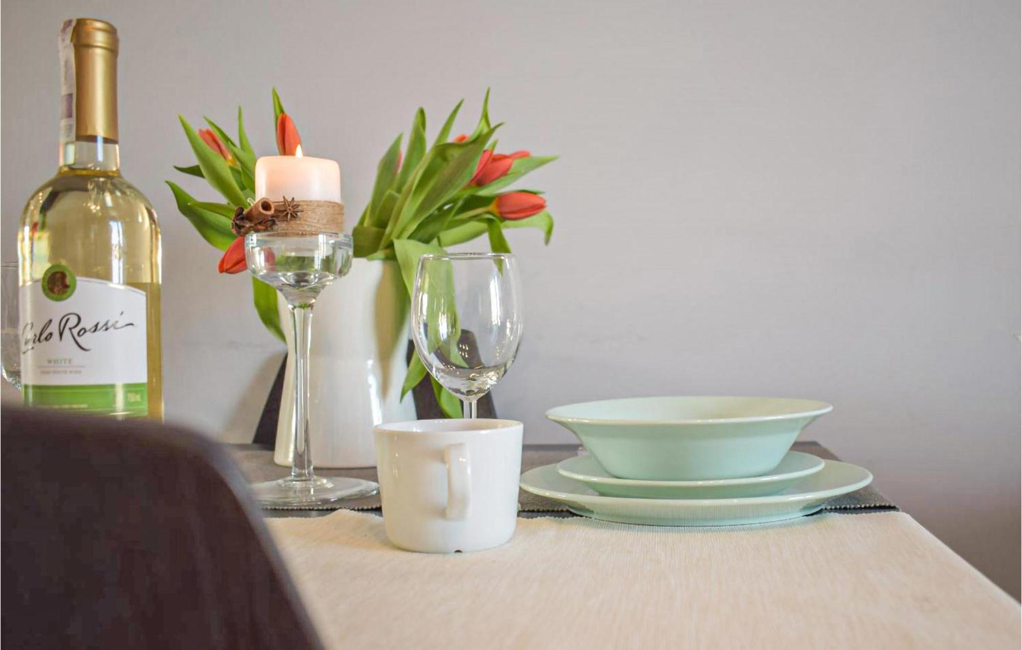 Nice Apartment In Darlowko With Wifi Luaran gambar