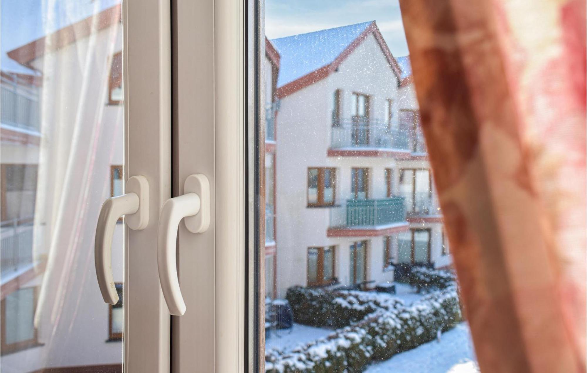 Nice Apartment In Darlowko With Wifi Luaran gambar